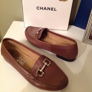 Salvatore Ferragamo Gancini Loafer Brown 8.5